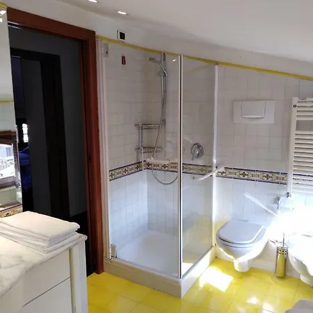 71 Via Vittorio Emanuele, Vista Lago E Terme 公寓 *